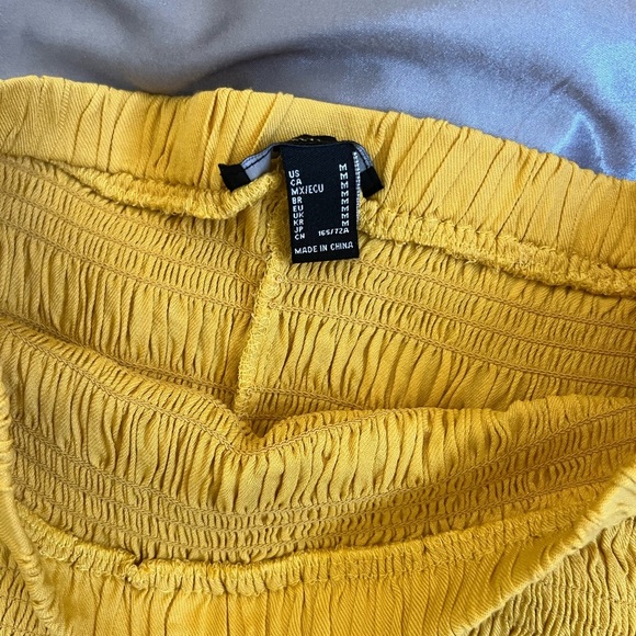 Yellow skirt set - Picture 2 of 4